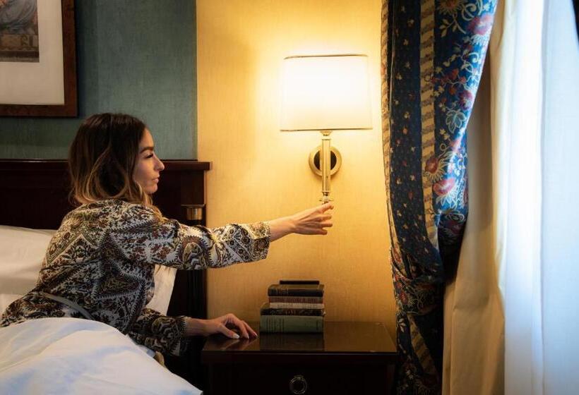 수피리어 룸, Petite Fleur