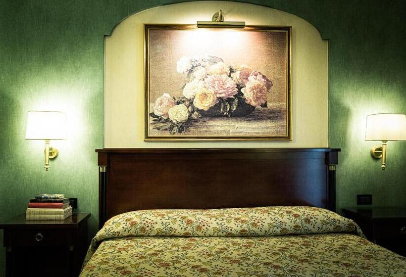 수피리어 룸, Petite Fleur