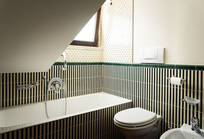 수피리어 룸, Petite Fleur