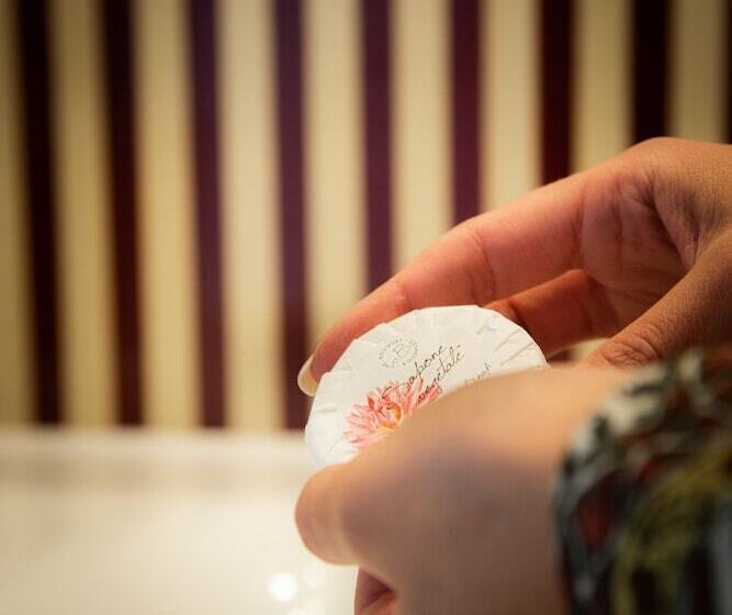 수피리어 룸, Petite Fleur