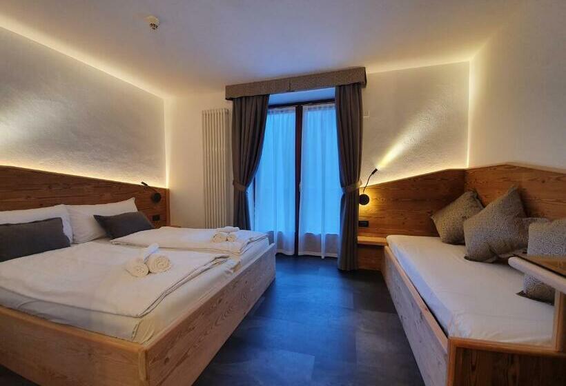 חדר סופריור לשלושה, Pezzotti