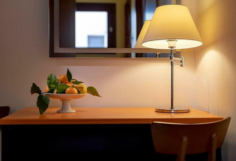 غرفة قياسية, Riva Del Sole