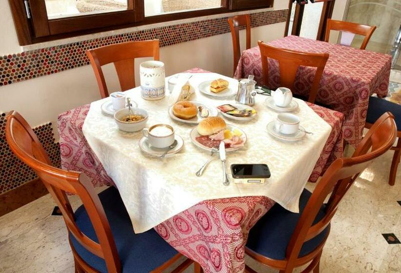 غرفة قياسية مزوَّدة بشُرفة, Riva Del Sole