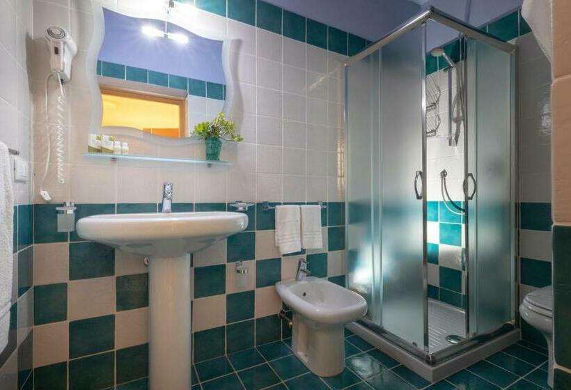 غرفة قياسية, Riva Del Sole