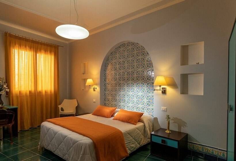 غرفة إقتصادية, Riva Del Sole