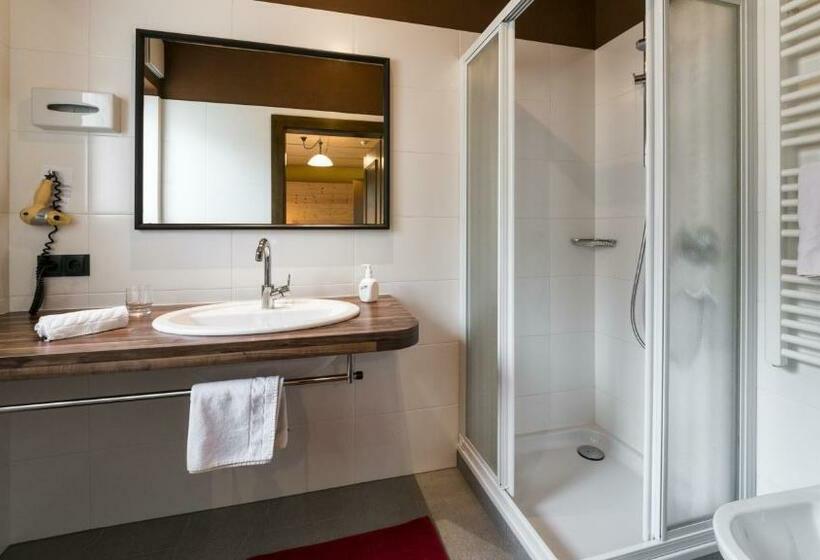 标准单人间, Scherer