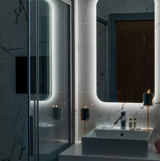 חדר סטנדרט לשלושה, Shangrila