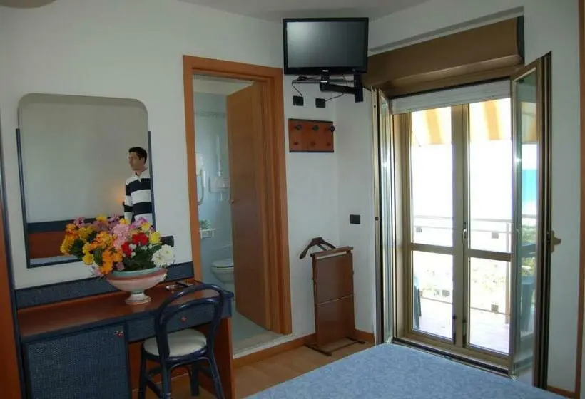 اتاق استاندارد یک نفره, Tassoni