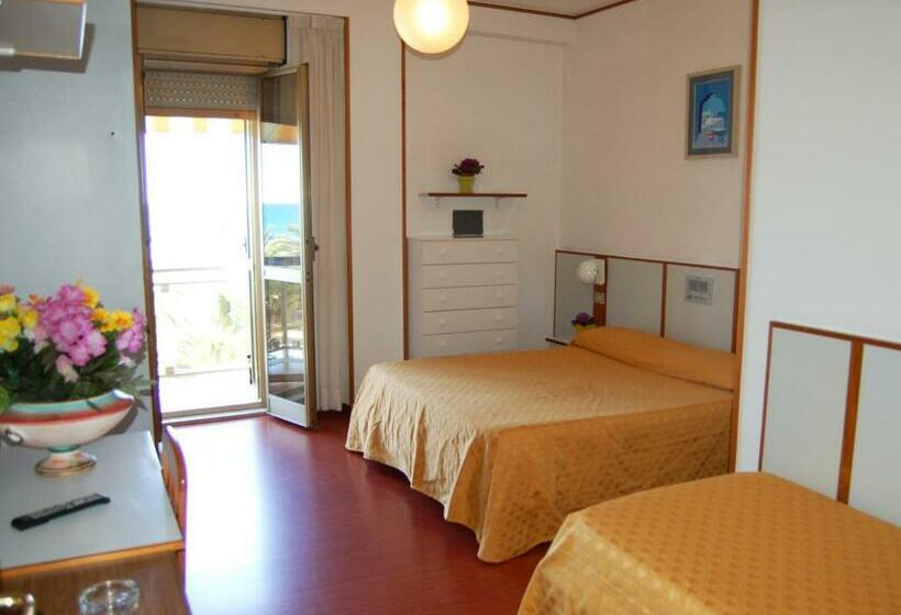 חדר סטנדרט לשלושה, Tassoni