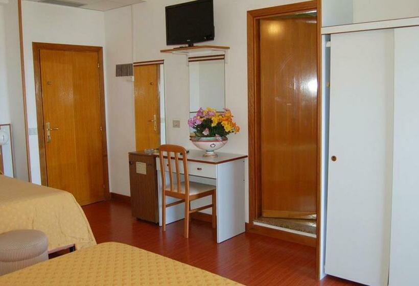 חדר סטנדרט, Tassoni