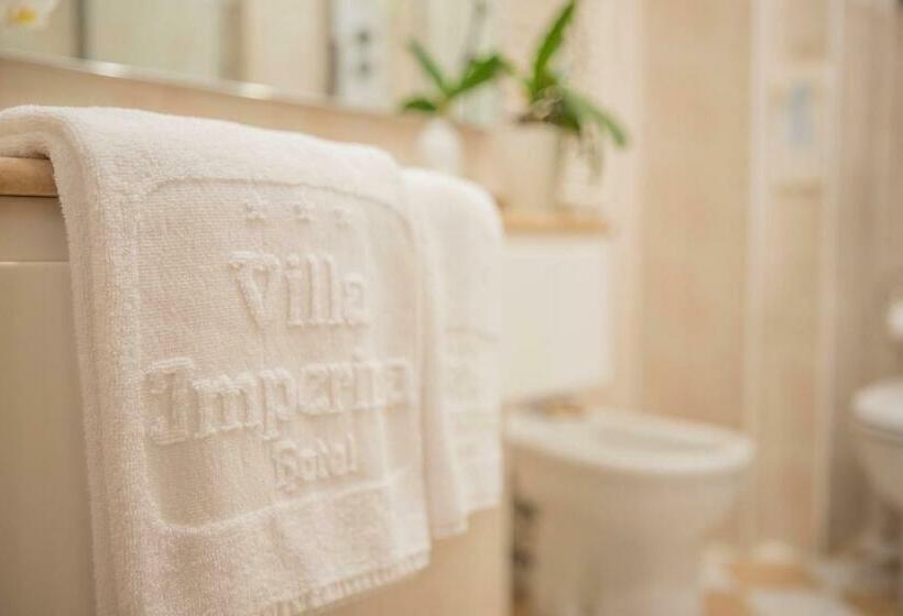 标准三人间, Villa Imperina