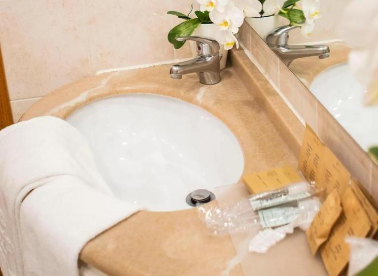 经济房, Villa Imperina