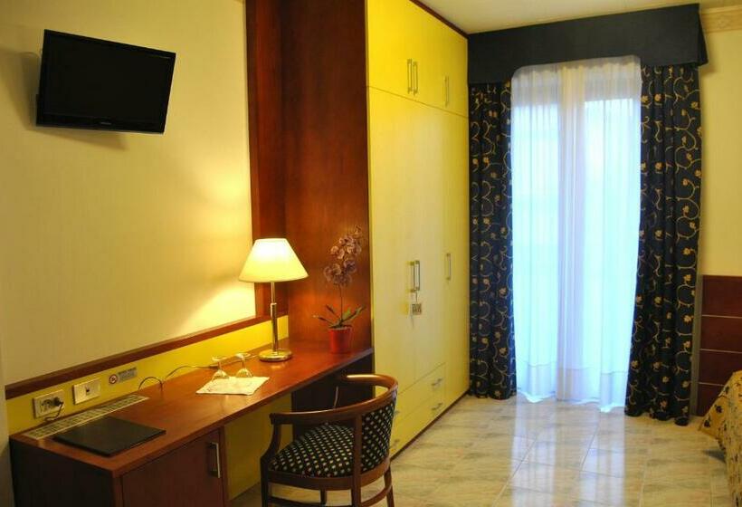 Quarto Estandar Vista Lago, Villa Olivo Resort 3s