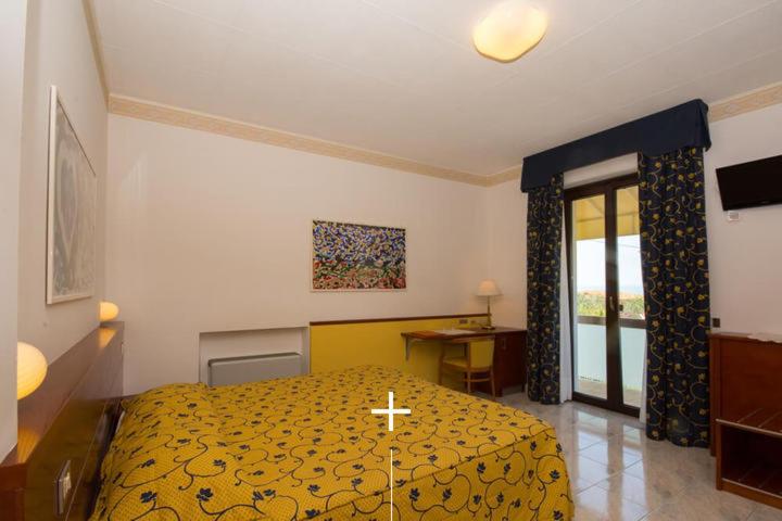 اتاق استاندارد با چشمانداز دریاچه, Villa Olivo Resort 3s