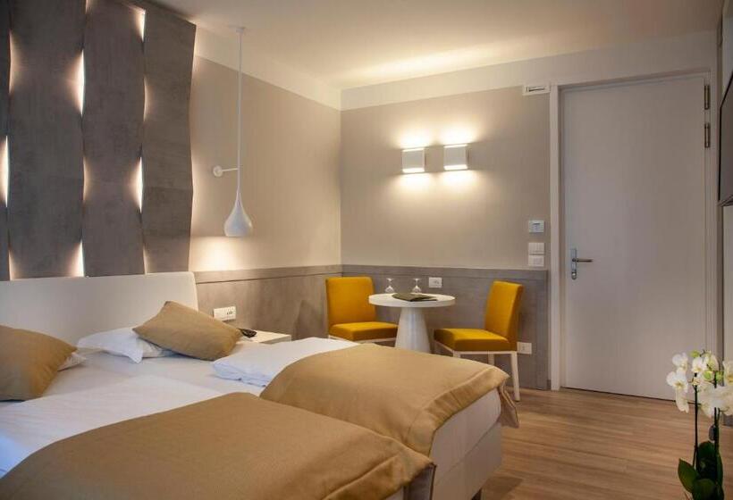 Quarto Estandar com Sacada, Villa Olivo Resort 3s
