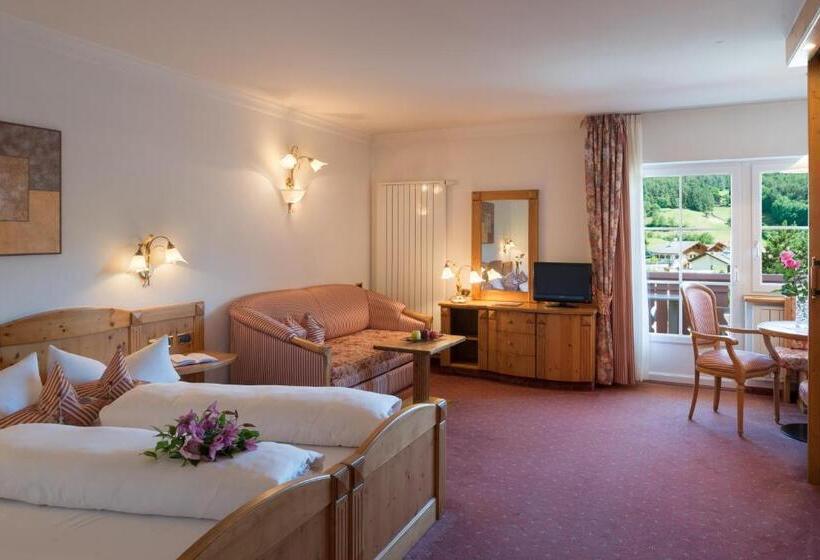 Comfort room with balcony, Zum Wolf