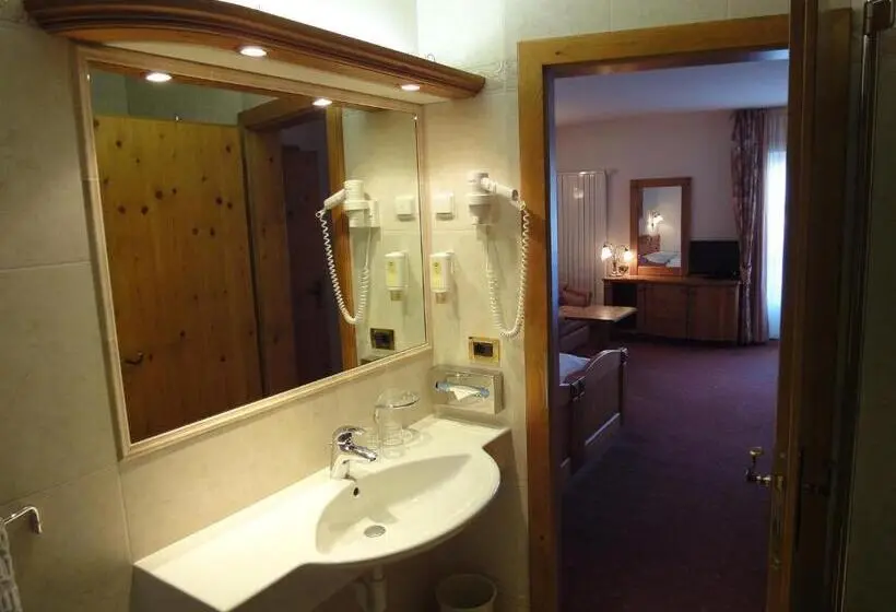 Comfort room with balcony, Zum Wolf