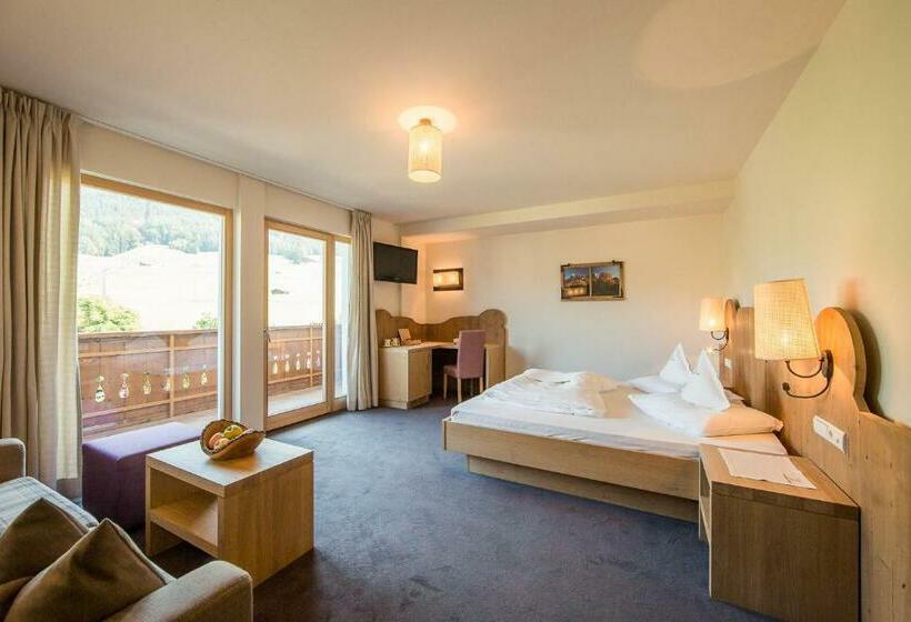 Полулюкс, Parc Hotel Tyrol