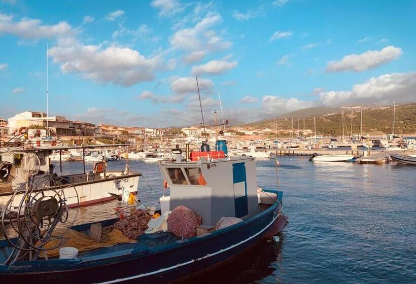 استودیوی لوکس, Isola Rossa Appartamenti Paduledda