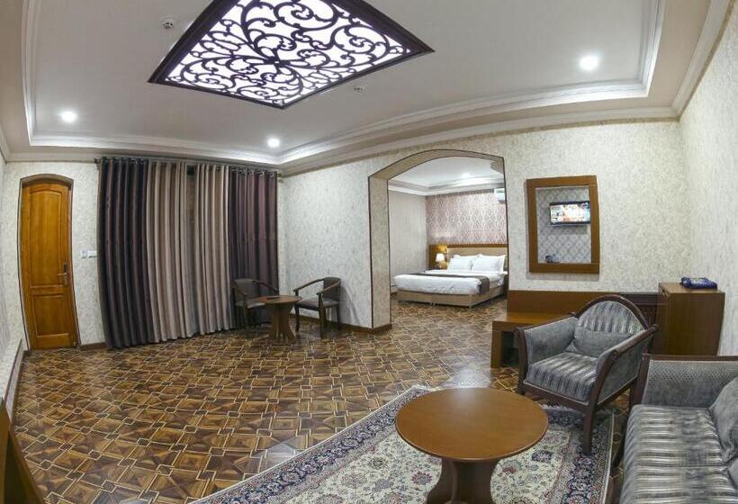 غرفة ديلوكس ثلاثية, Caravan Plaza Boutique