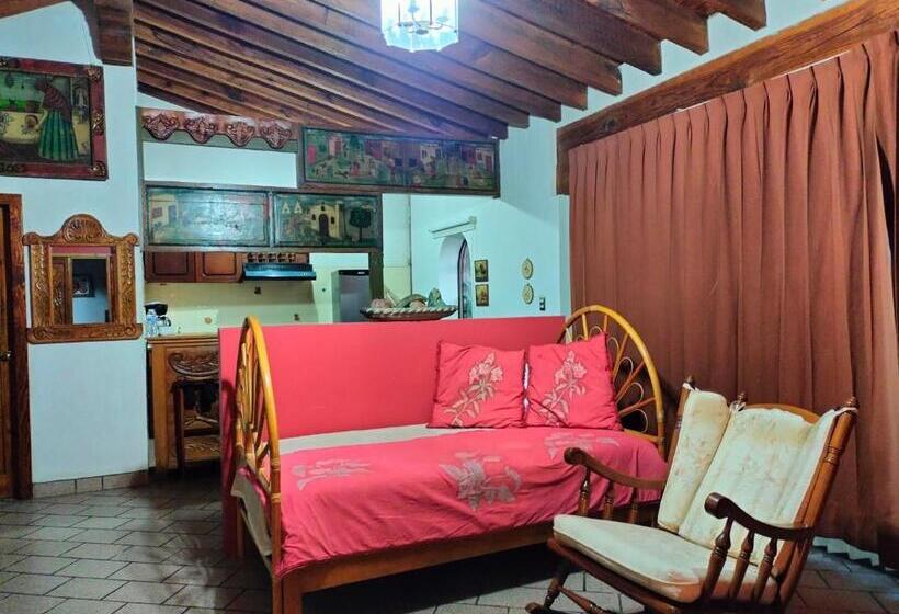 اتاق لوکس سه تخته, La Casa B & B