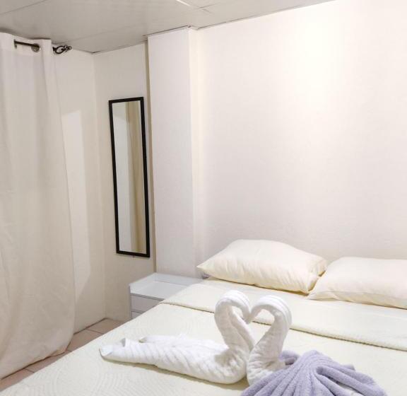 اتاق استاندارد, Blue Moon Hostel