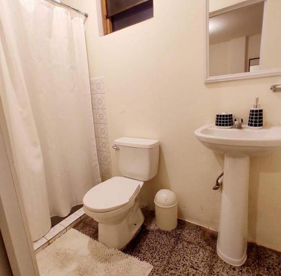 اتاق استاندارد, Blue Moon Hostel