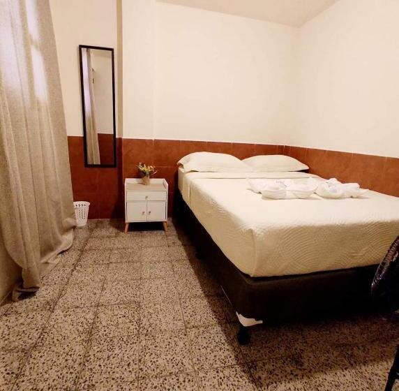 اتاق استاندارد, Blue Moon Hostel