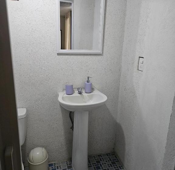 اتاق استاندارد, Blue Moon Hostel