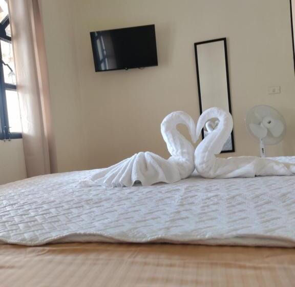 اتاق استاندارد با تخت بزرگ, Blue Moon Hostel