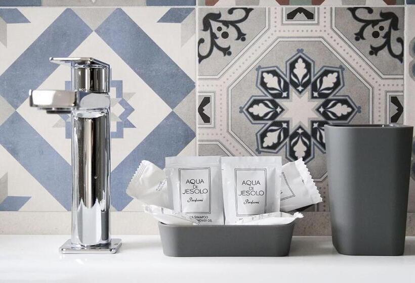 标准间, Casadamare