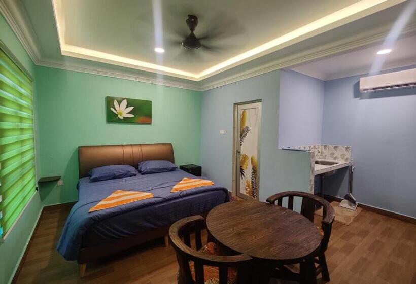 Номер Superior, Capital O 90949 Pelangi Beach Resort Mersing