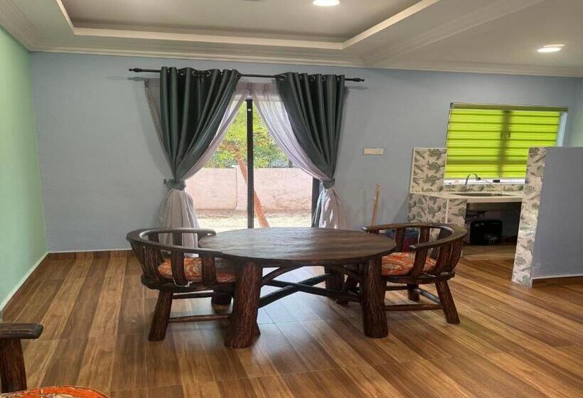 إستوديو قياسى, Capital O 90949 Pelangi Beach Resort Mersing