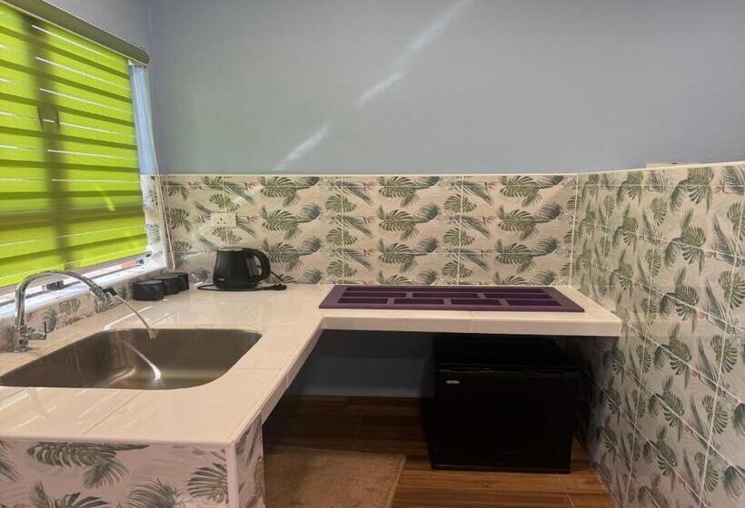 إستوديو قياسى, Capital O 90949 Pelangi Beach Resort Mersing