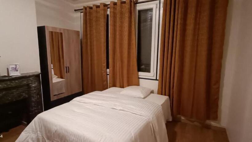 غرفة قياسية فردية, & Restaurant Isvara