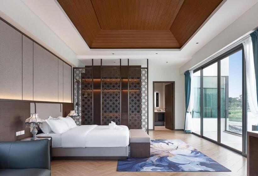 غرفة قياسية مطلّة علي حمام السباحة, Sun Diego Resort Pool Villa