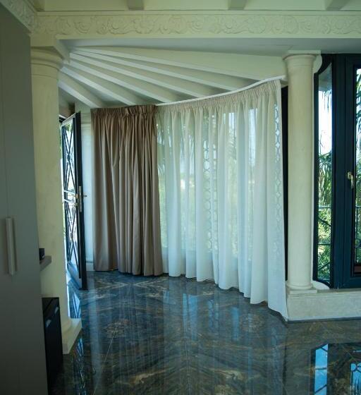 חדר דחוקס עם מיטת קינג, Thalos Boutique Home