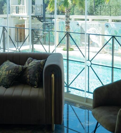 غرفة ديلوكس سرير كينج, Thalos Boutique Home