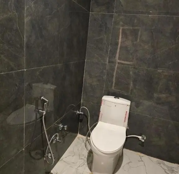デラックスルーム, Sarojini Garden Hotel & Restaurant