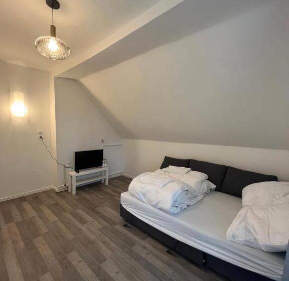 اتاق خانوادگی, King David Garden