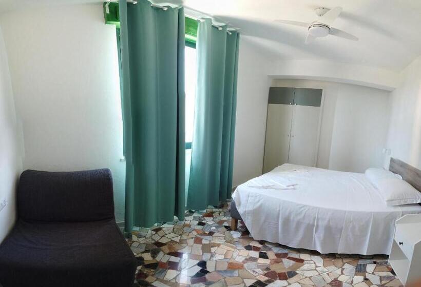 اتاق استاندارد چهار تخته, B&b L'oasi
