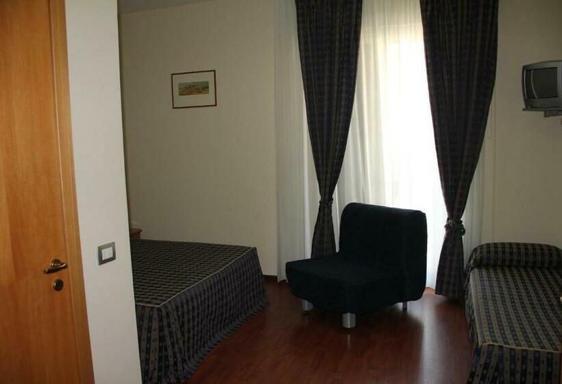 اتاق استاندارد چهار تخته, B&b Luna Blu