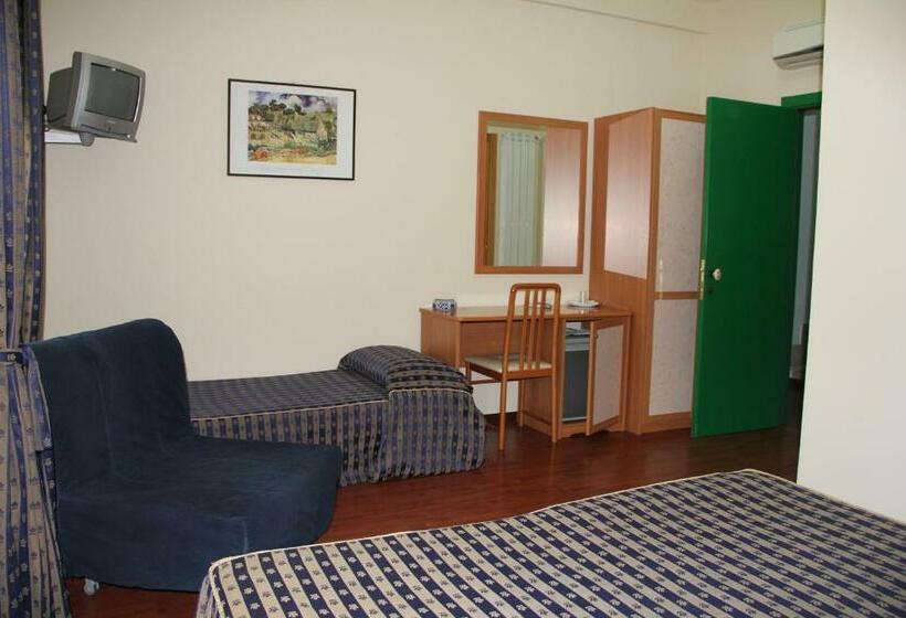 اتاق استاندارد سه نفره, B&b Luna Blu