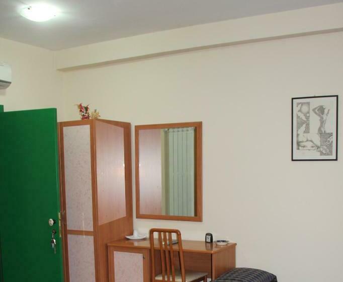 اتاق استاندارد یک نفره, B&b Luna Blu