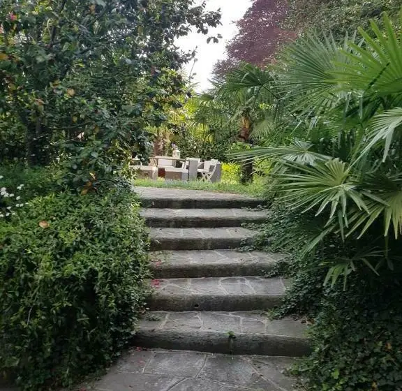 اتاق استاندارد سه تخته با چشم‌انداز باغ, Villa Adriana Varese