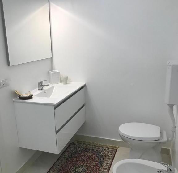 اتاق استاندارد سه نفره, Villa Adriana Varese