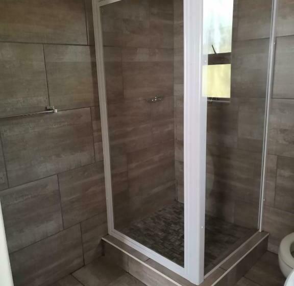 اتاق استاندارد سه نفره, Bird Haven Guesthouse