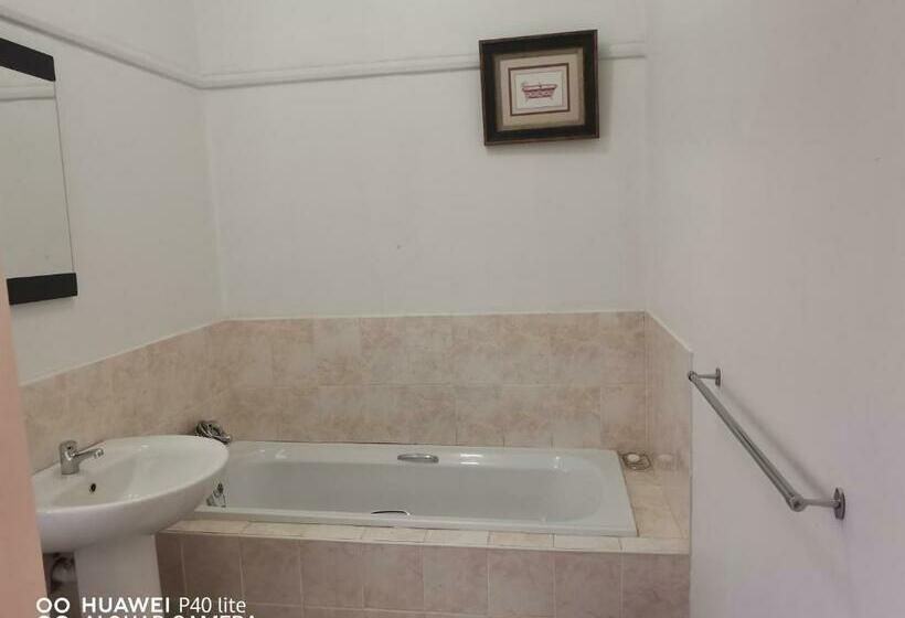 اتاق استاندارد, Bird Haven Guesthouse