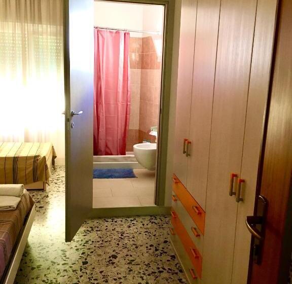 Standard Triple Room, Catalan Room S