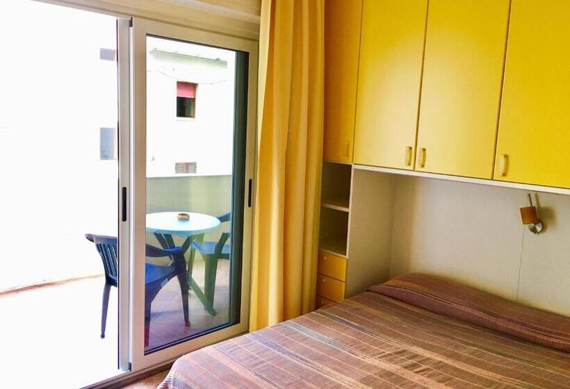 Standard Room, Catalan Room S